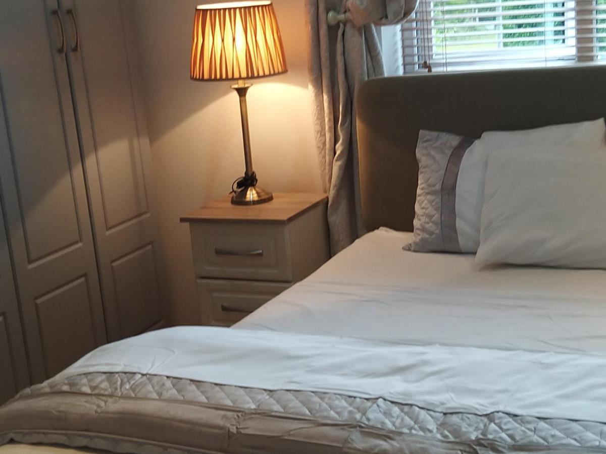 Westhouse Cafe N39 E0A6 Bed & Breakfast Longford Bagian luar foto